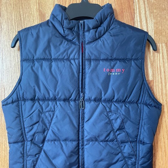 TOMMY HILLFIGER BLUE VEST (Medium boys)